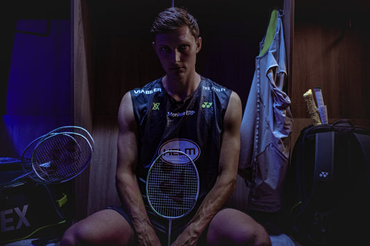 YONEX Astrox 100ZZ VA – Viktor Axelsen Edition (With YONEX ABBT 28lbs, Black/Green) 4UG6